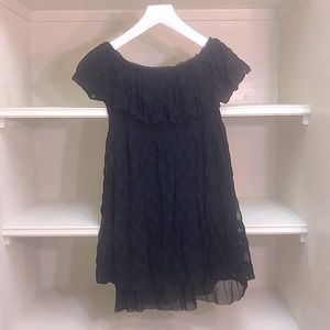 A crinkled little short dress for casual outing